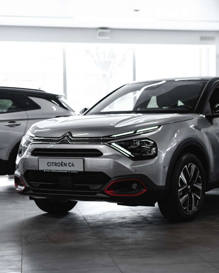 Citroën C4 в автосалоні Citroën «Авто Граф Ф» на Великій Панасівській, 29 у Харкові